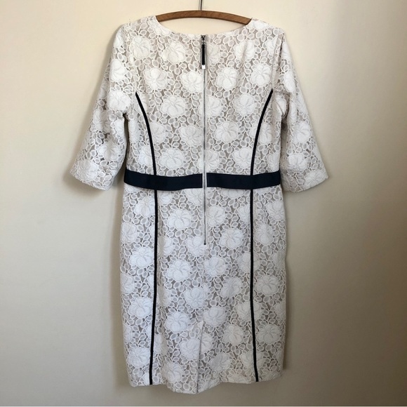 Ivory lace fitted dress - Picture 6 of 14